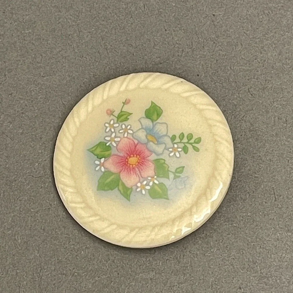 Avon Beige Pink Green White Round Floral Brooch